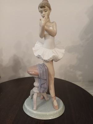 Lladro "For A Perfect Performance" #7641 Lladro "For A Perfect Performance" #7641