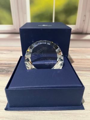 Swarovski "Dreams Do Come True" Paperweight Disney Swarovski "Dreams Do Come True" Paperweight Disney