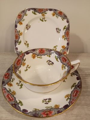 Aynsley 3 Piece Table Set