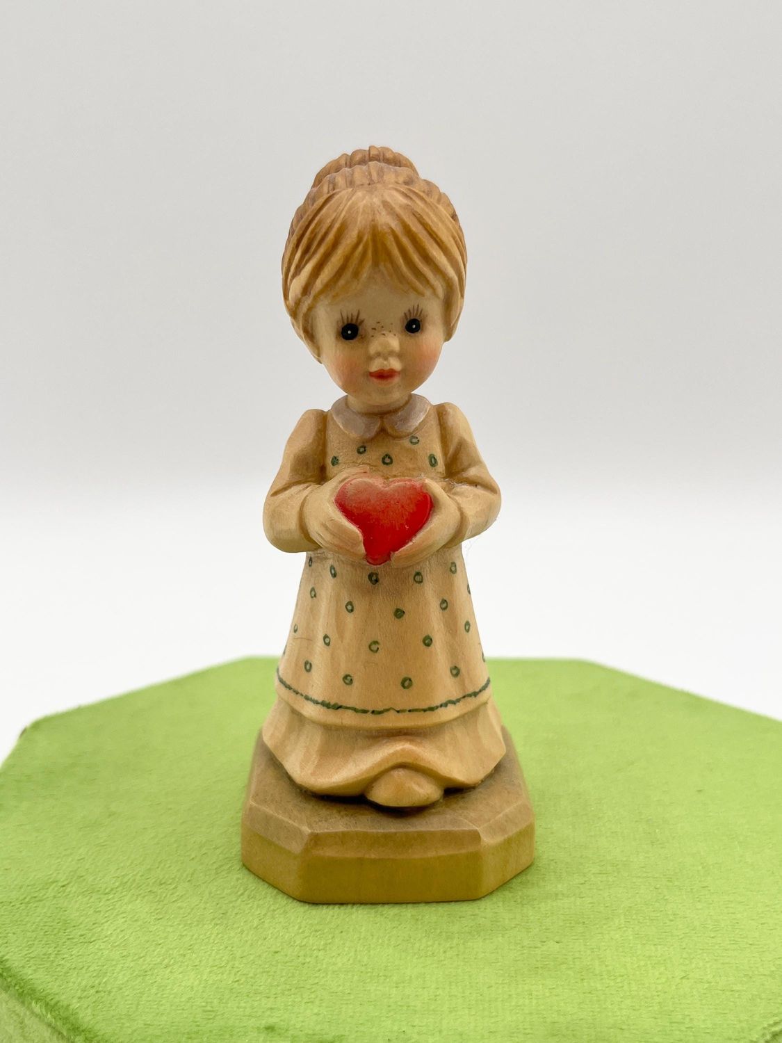 Anri Gift of Love Club Figure 4&quot;