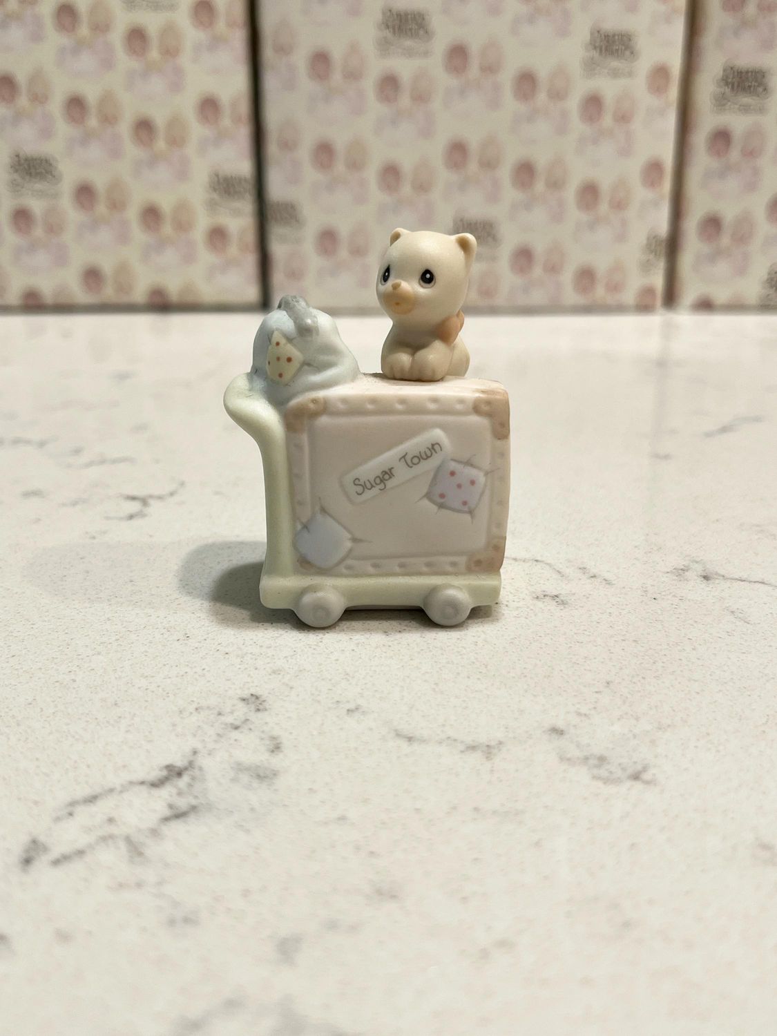 Precious Moments Sugar Town Luggage Cart Figure #150185