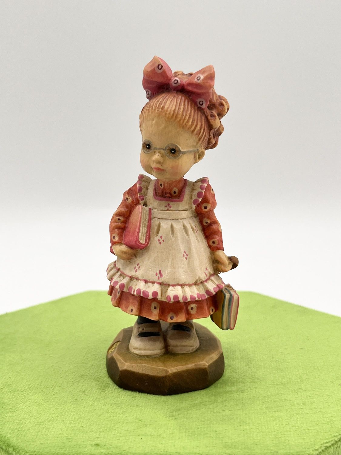 Anri Off To School 4&quot; Limited Edition #3243/4000