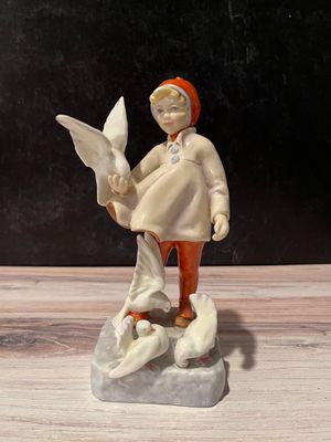 Royal Worcester Monthly Figure &quot;November&quot; #3418