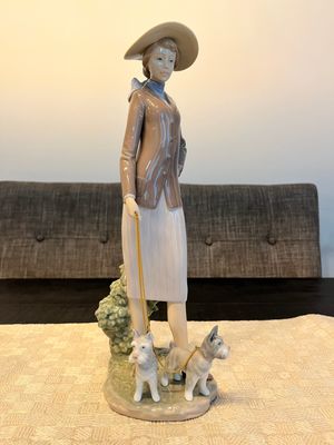 Lladro Walking the Dogs