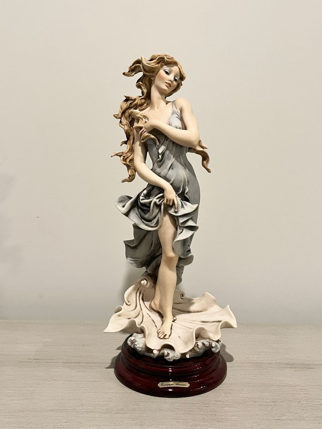 Guiseppe Armani Venus Members Only Figure