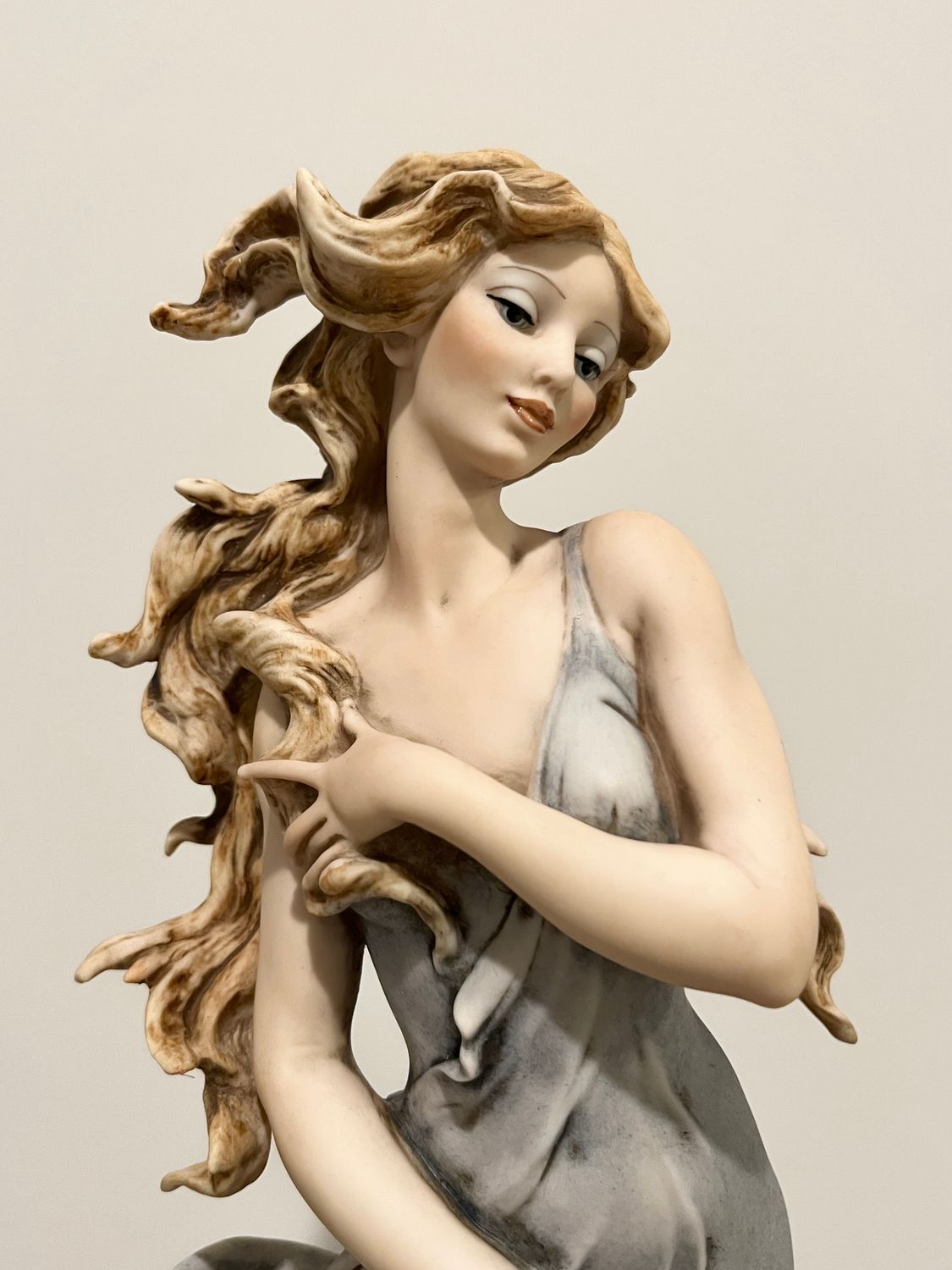 Guiseppe Armani Venus Members Only Figure