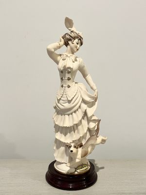 Guiseppe Armani Little Surprise Guiseppe Armani Little Surprise