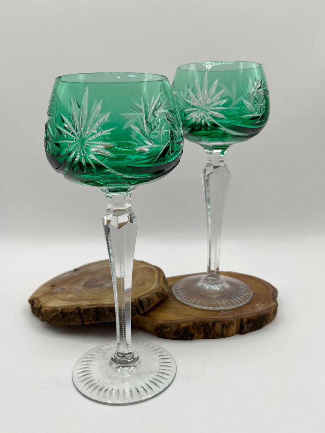 Akja Marsala Emerald Starburst Goblets 7.75" Akja Marsala Emerald Starburst Goblets 7.75"
