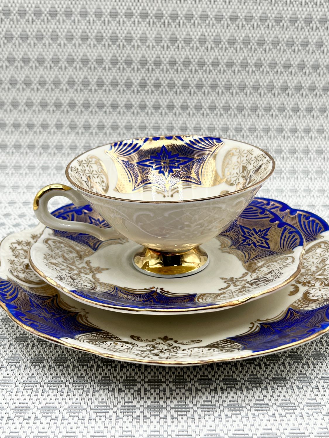 Schwarzenbach Bavarian 3pc Cobalt/Gold Teacup Set 1950 Schwarzenbach Bavarian 3pc Cobalt/Gold Teacup Set 1950