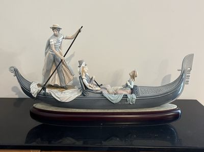 Lladro In The Gondola #1350