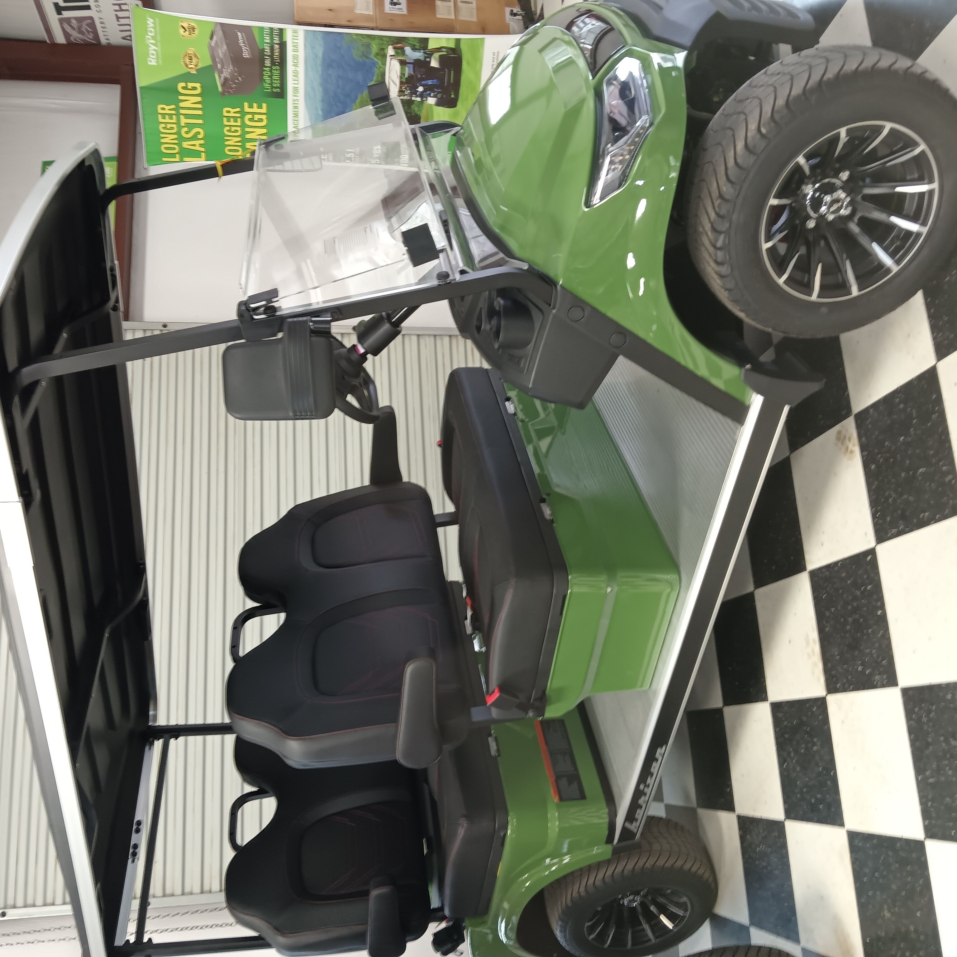 ***SOLD*** ADVANCED EV HORIZON 4F GREEN / BLACK SEATS