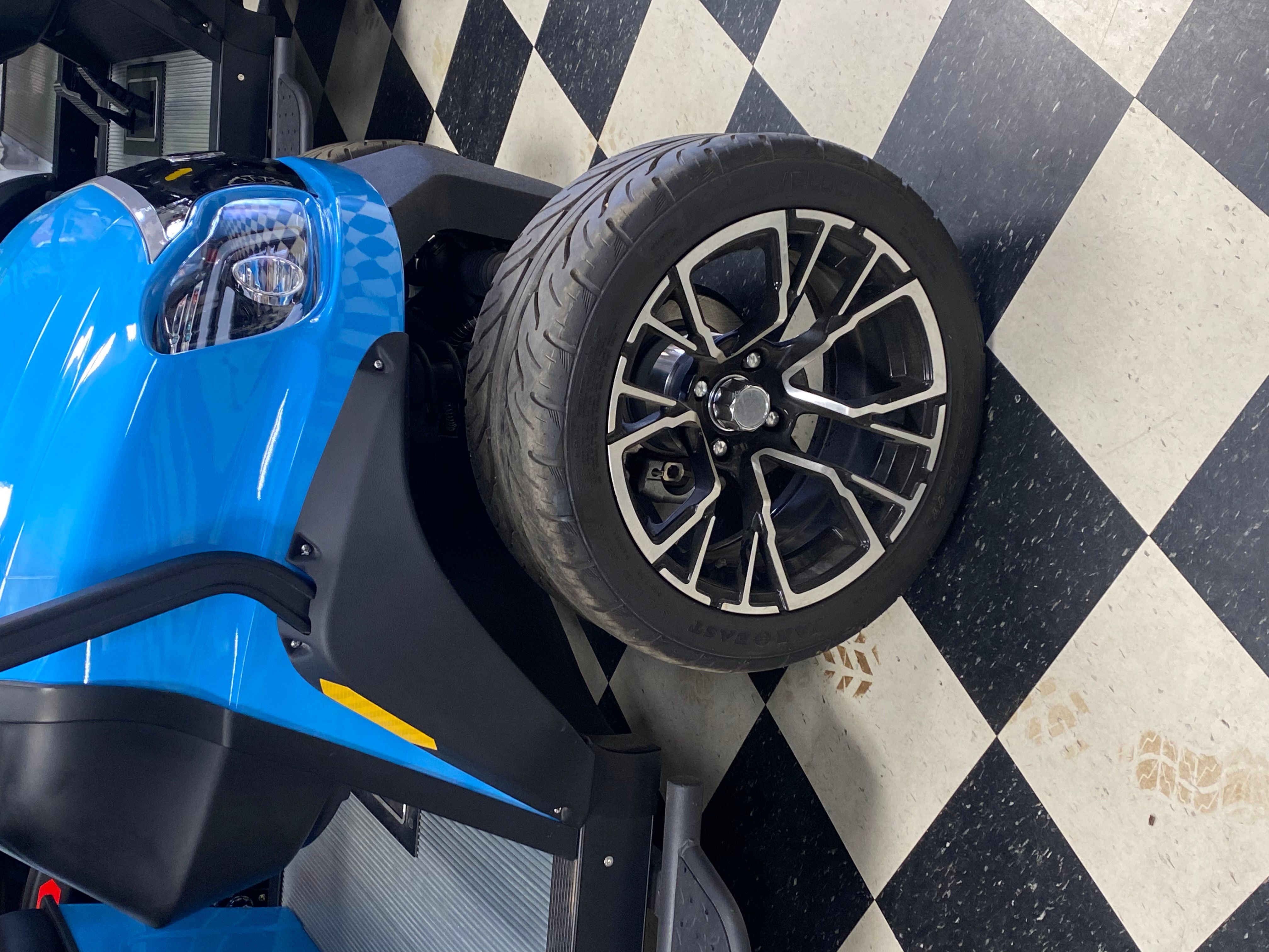 * SOLD * 2025 SOLANA XA - STREET LEGAL 72V