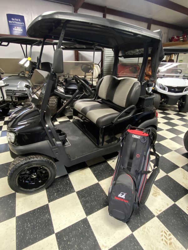 READY TO HIT THE GOLF COARSE!! GOLF SET UP WITH NEW TITLEIST HYBRID 14 BAG INCLUDED!!! WON'T LAST LONG!!!!