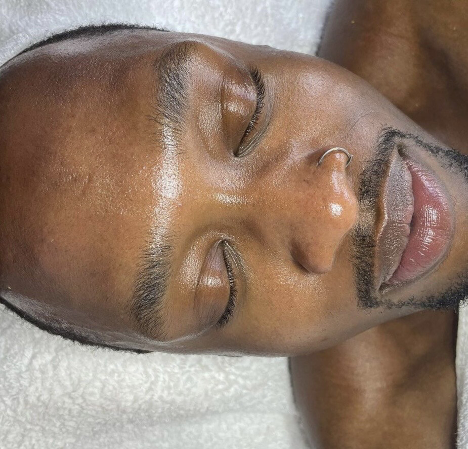 Gentlemen’s Revitalizing Facial