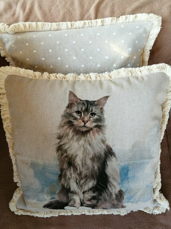Cushion cover - Cat panel design with fringe trim