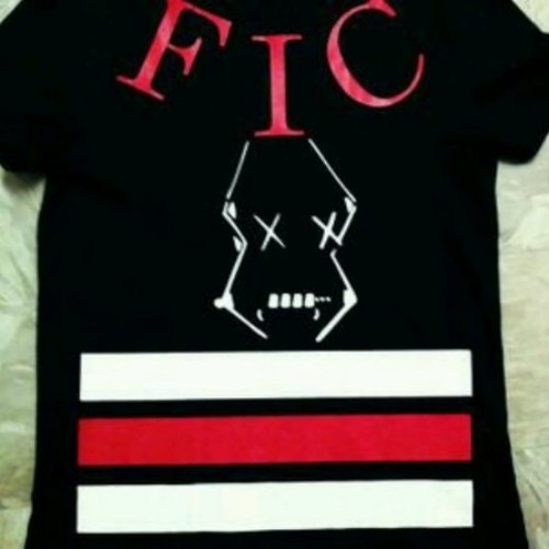 #illusionz black tee