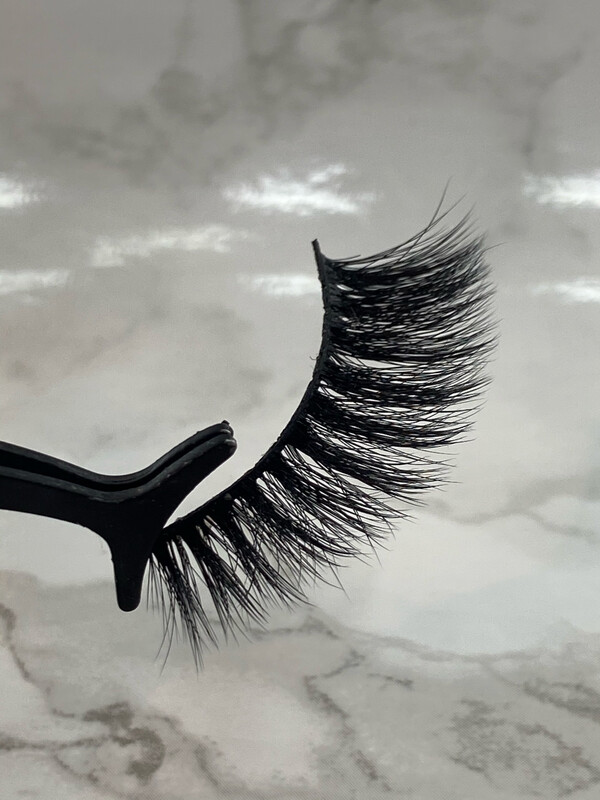 AM01 Lashes