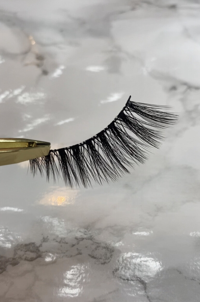 AM05 Lashes
