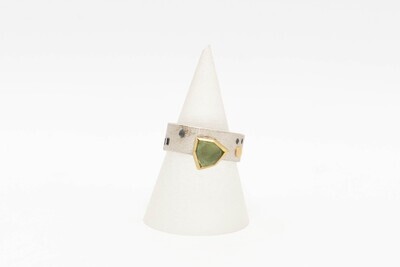 Contemporary Silver, Green tourmaline ring