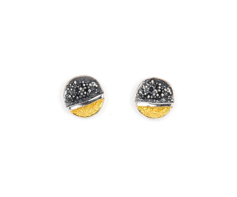 Textured studs gold & Silver