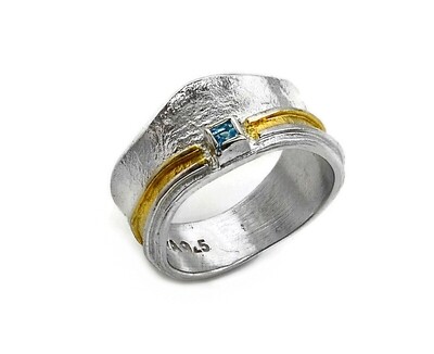 Stylish Wide Ring with Small Topaz