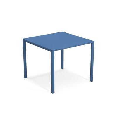 Tavolo Urban quadrato impilabile 4 posti 90x90 cm