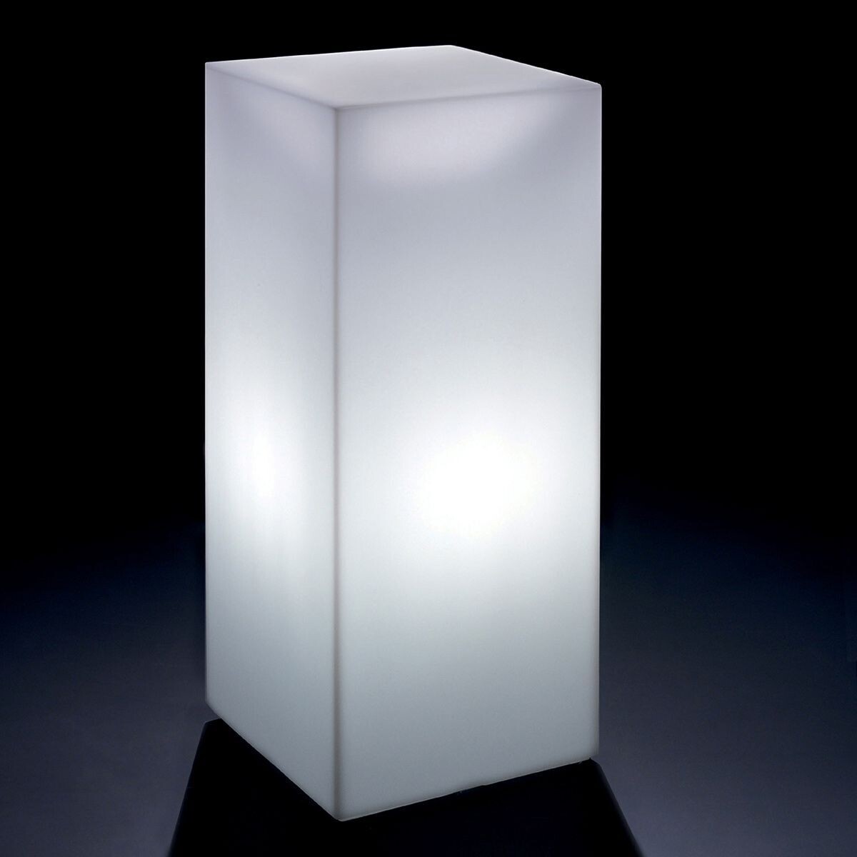 Home fitting cubo H 85 cm con luce