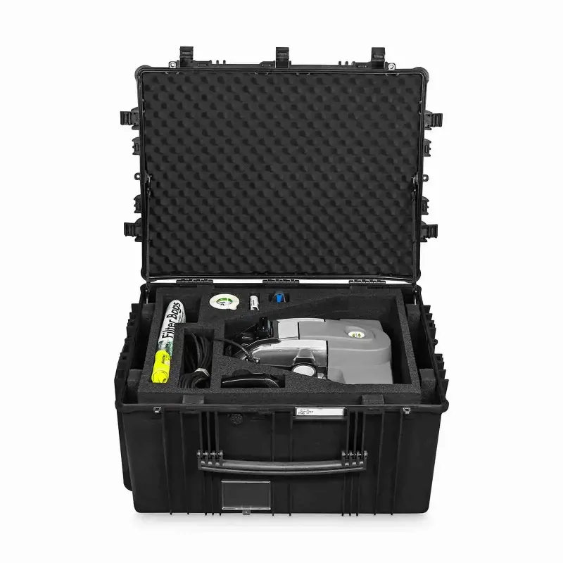 Mattress cleaning machine with transport case