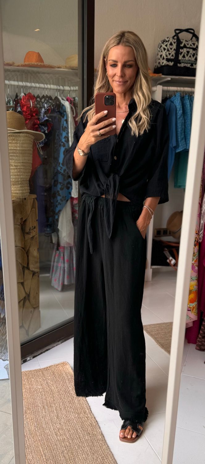 Luxury linen pants in Black