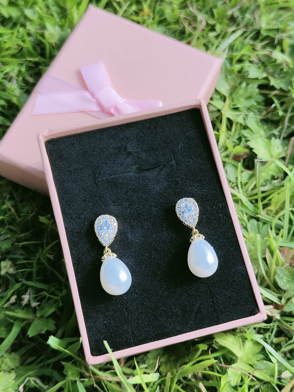 Bridal Pearl Drop Earrings (gold)