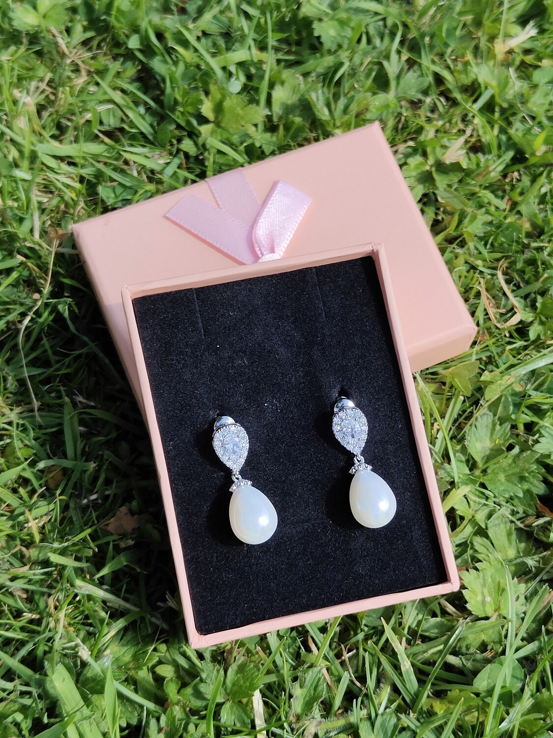 Bridal Pearl Drop Earrings (silver)