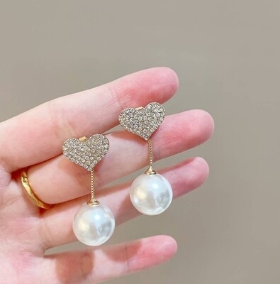 Love Heart Pearl Earrings