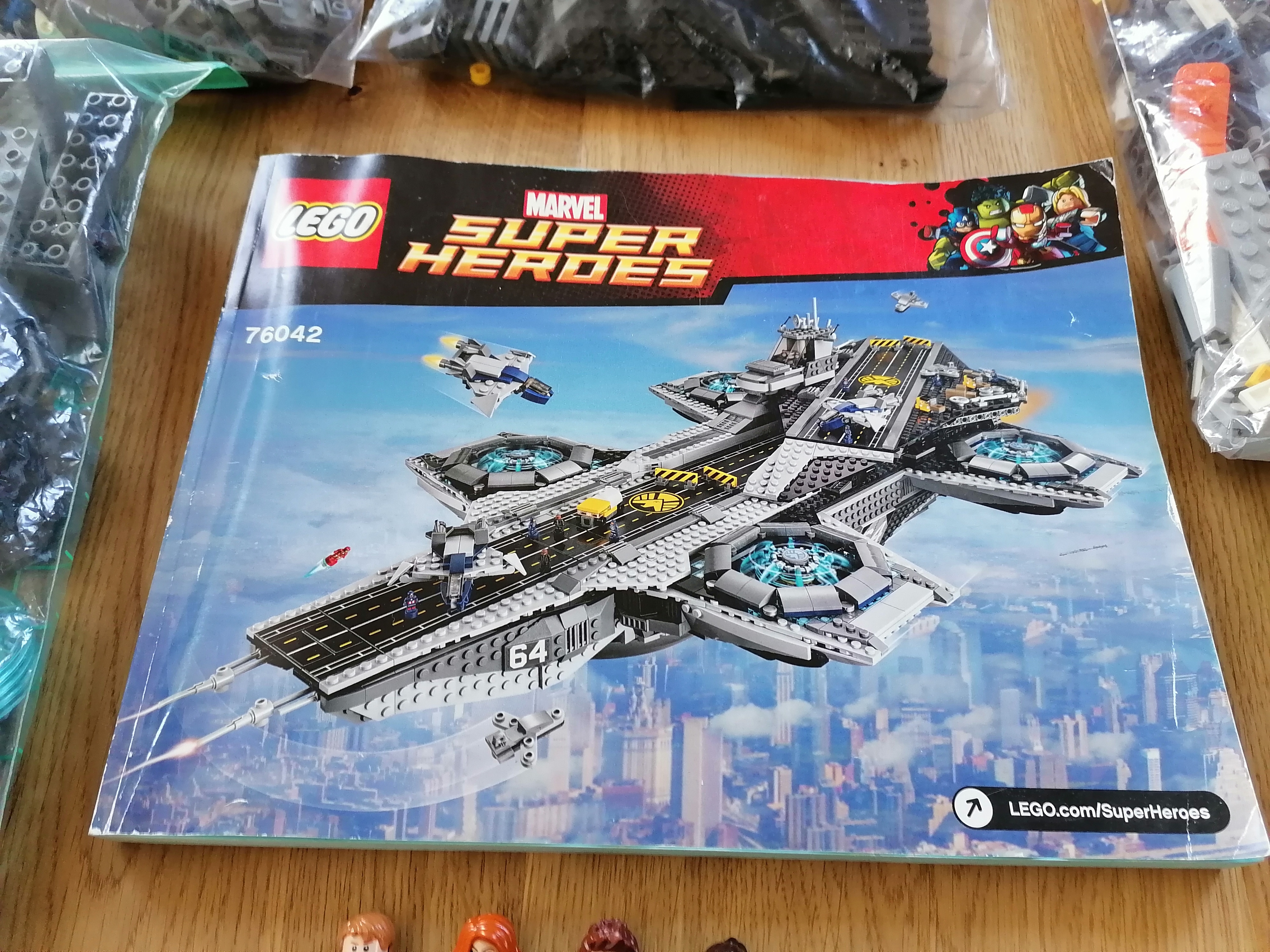 Lego Super Heroes 76042 SHIELD Helicarrier