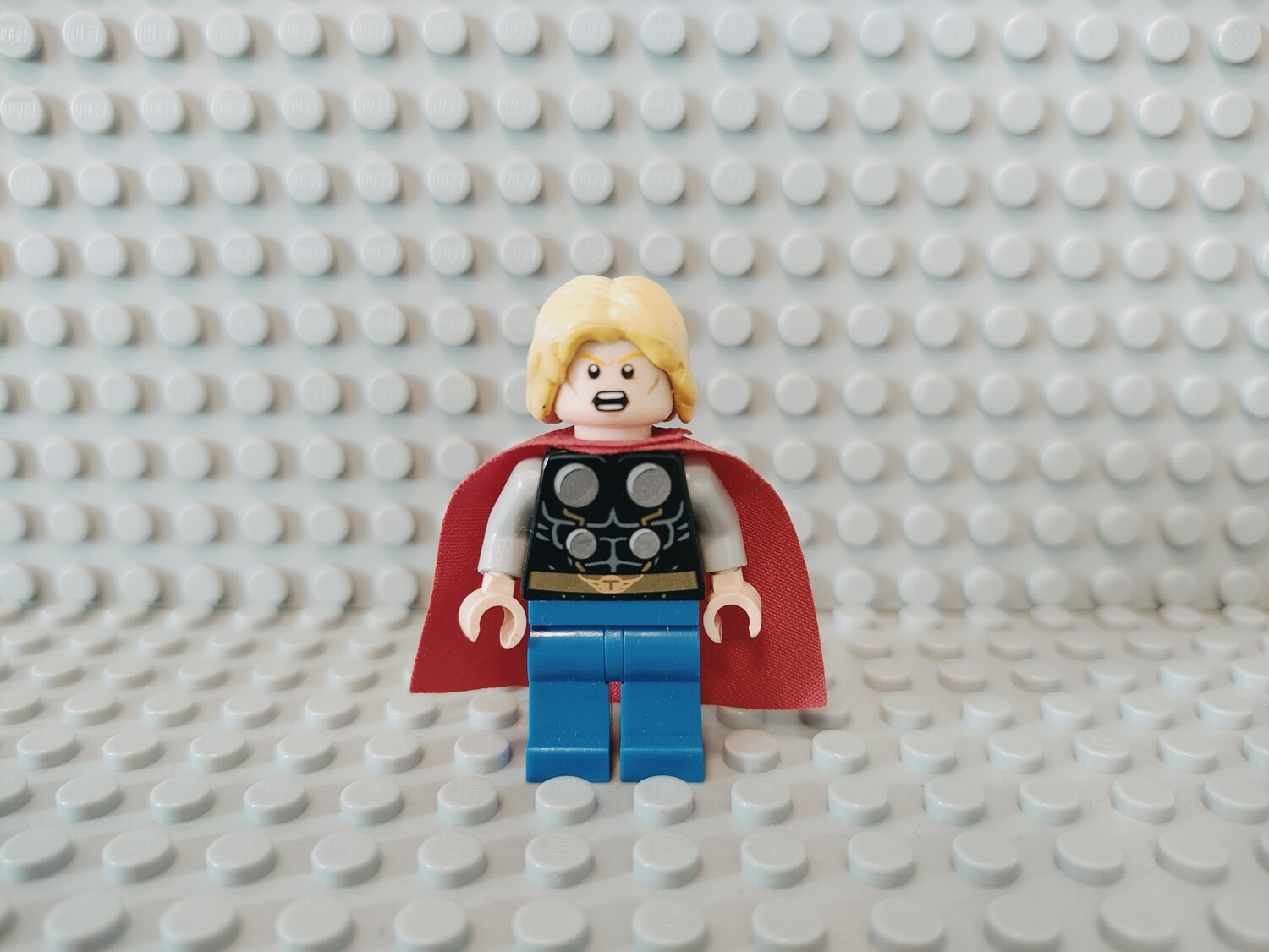 Lego Super Heroes Minifigur Thor