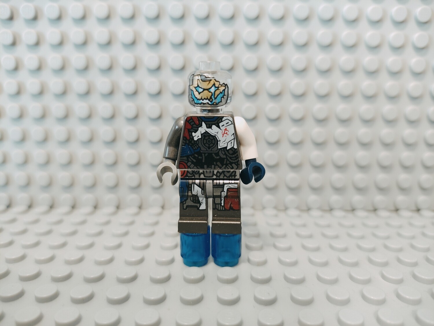 Lego Super Heroes Minifigur Ultron MK1