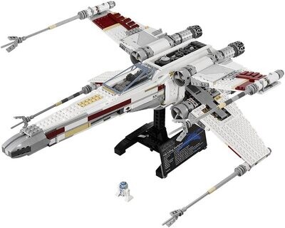 Lego Star Wars Set 10240 UCS Red Five X-Wing Starfighter