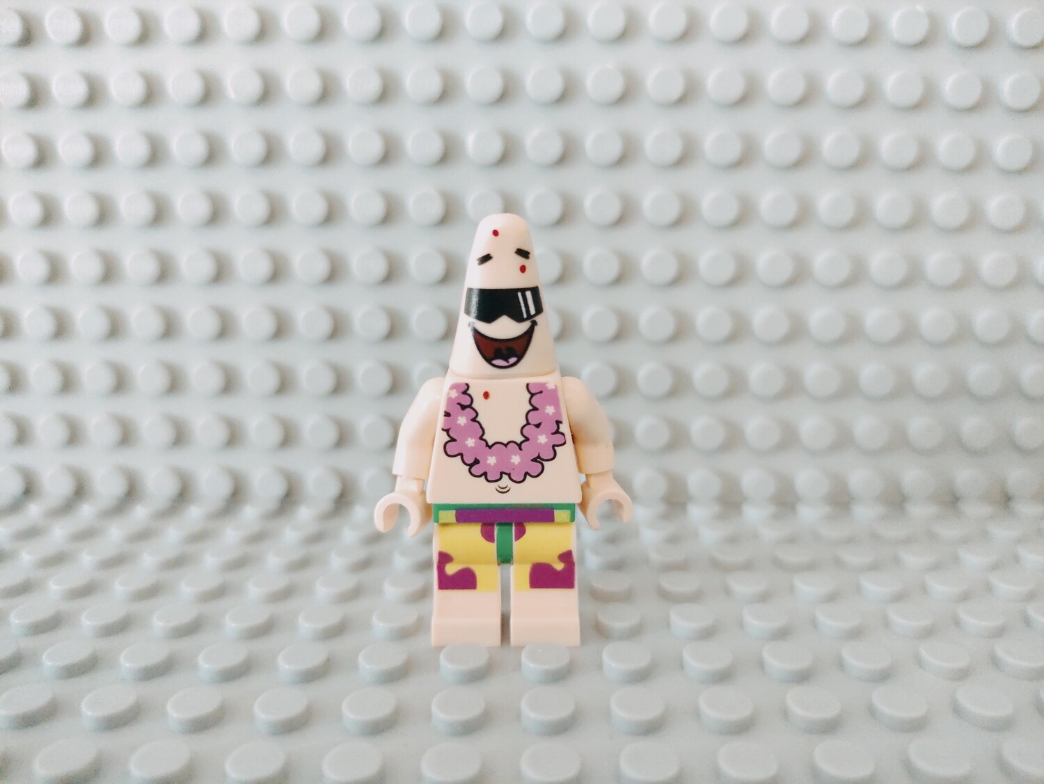 Lego SpongeBob Minifigur Patrick Pink Lei