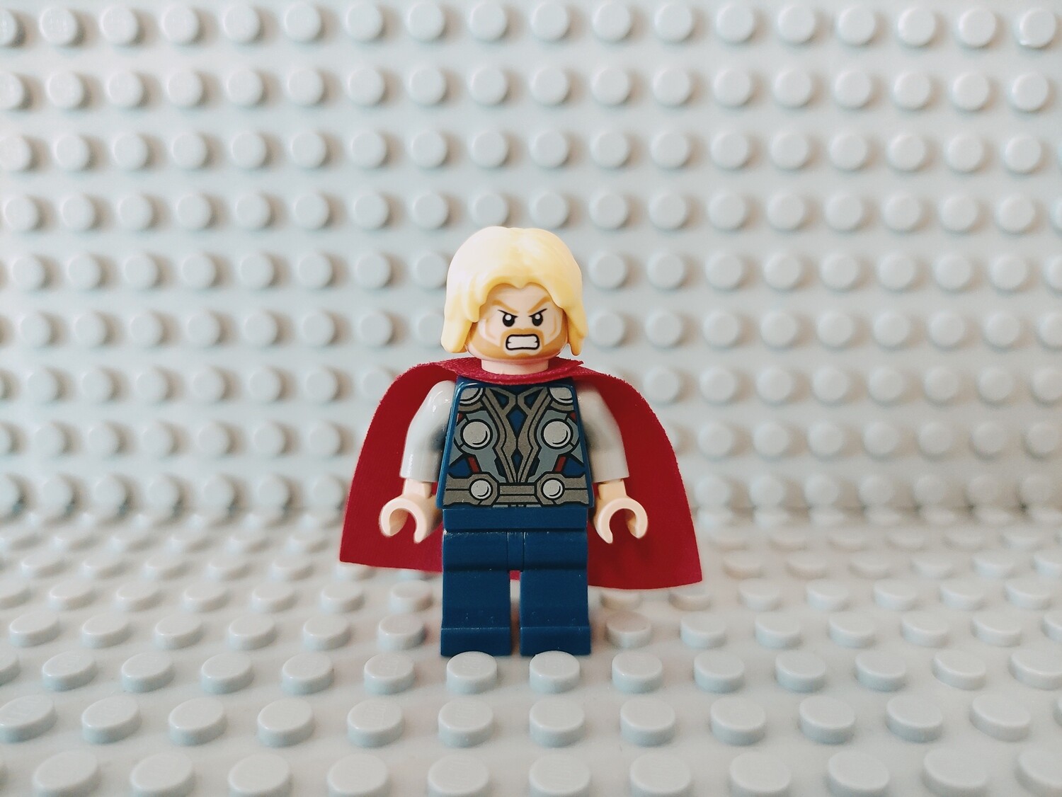 Lego Super Heroes Minifigur Thor
