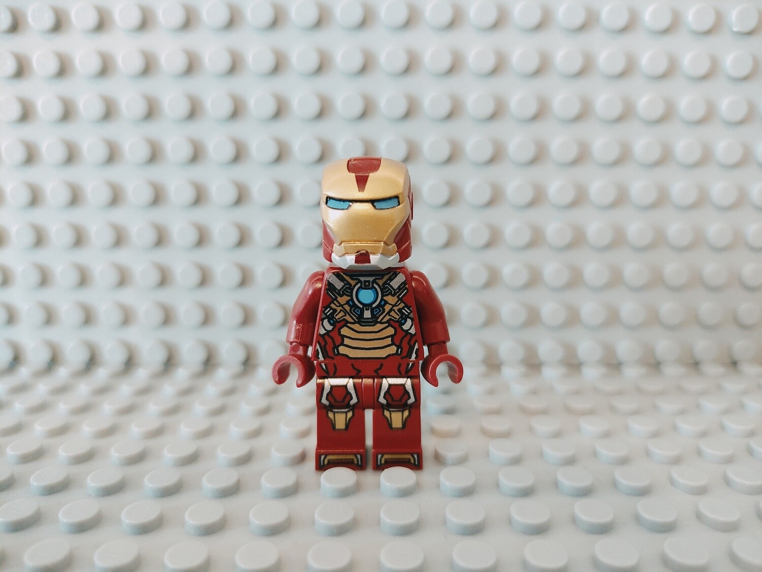 Lego Super Heroes Minifigur Iron Man Mark 17