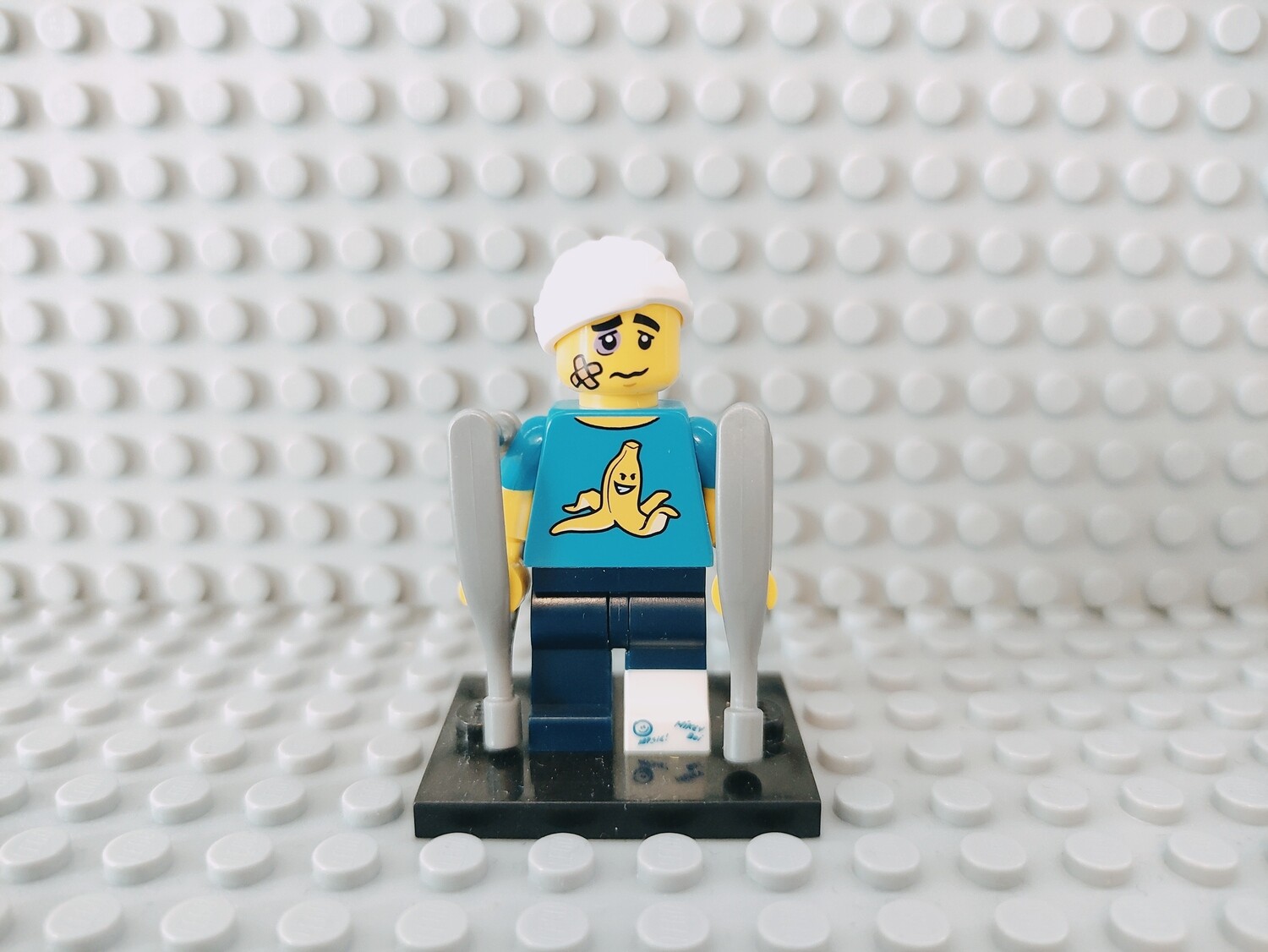 Lego Minifigures Series 15 Clumsy Guy