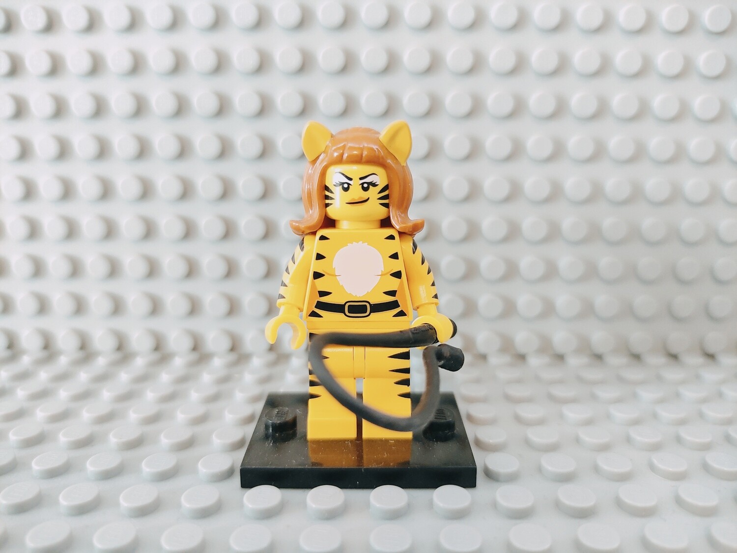 Lego Minifigures Series 14 Tiger Woman
