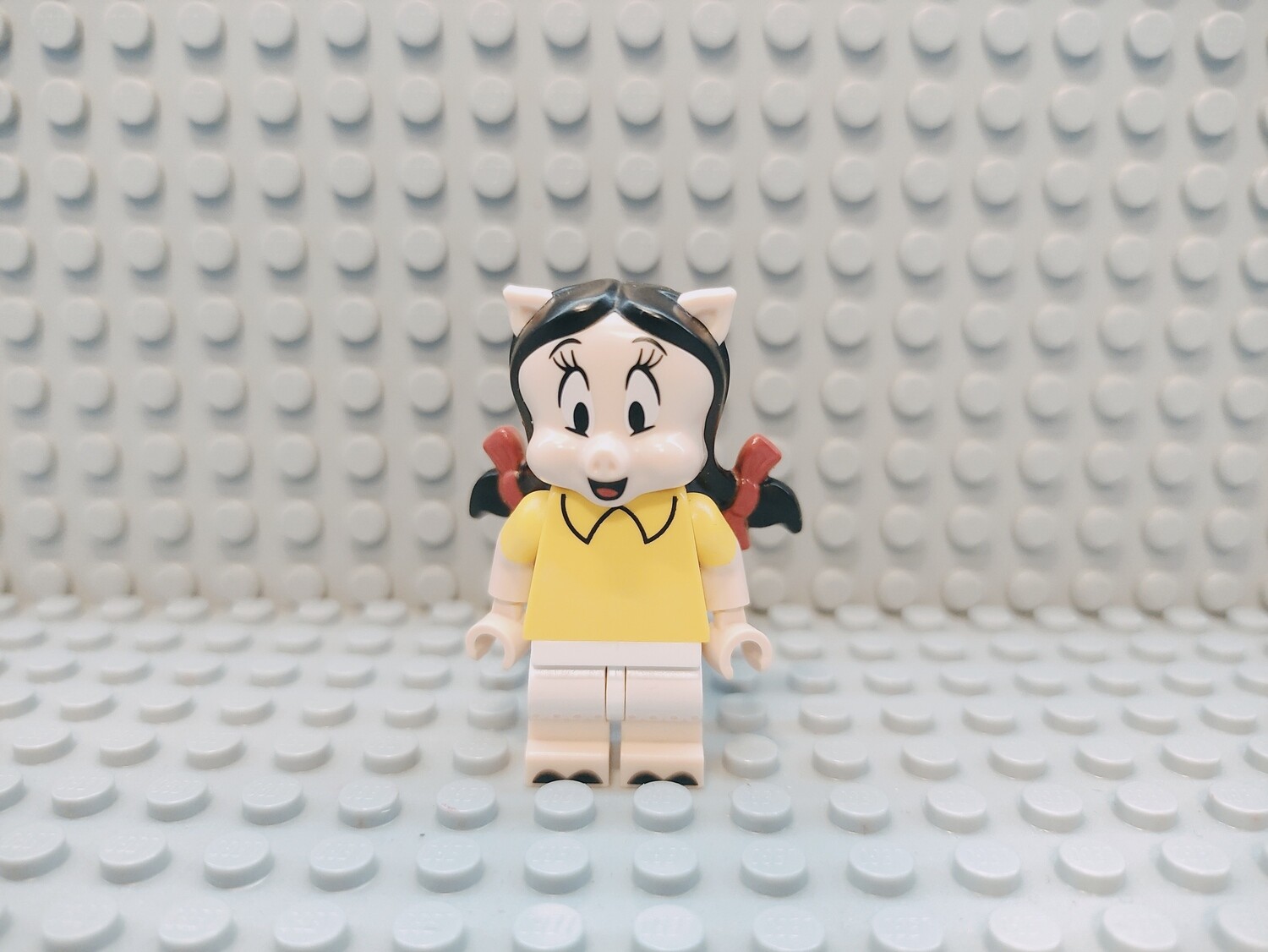 Lego Looney Tunes Minifigur Petunia Pig