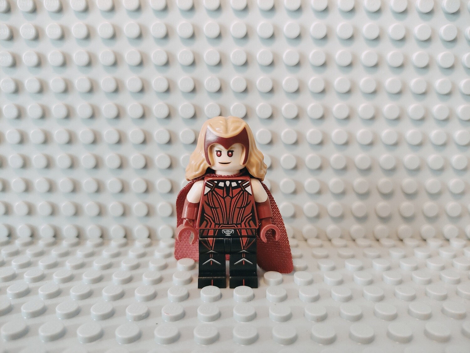 Lego Super Heroes Minifigur The Scarlet Witch
