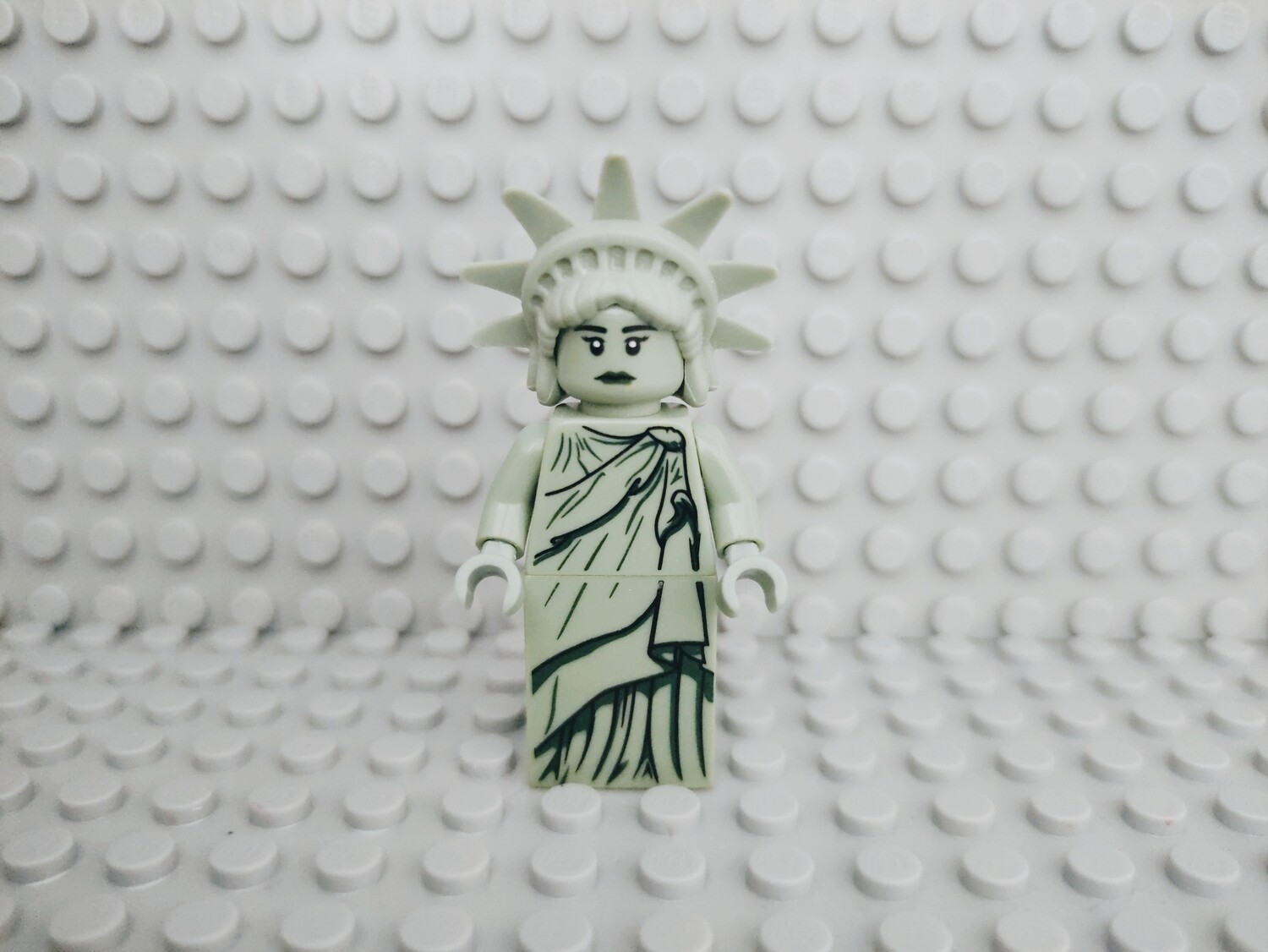 Lego Minifigures Series 6 Lady Liberty