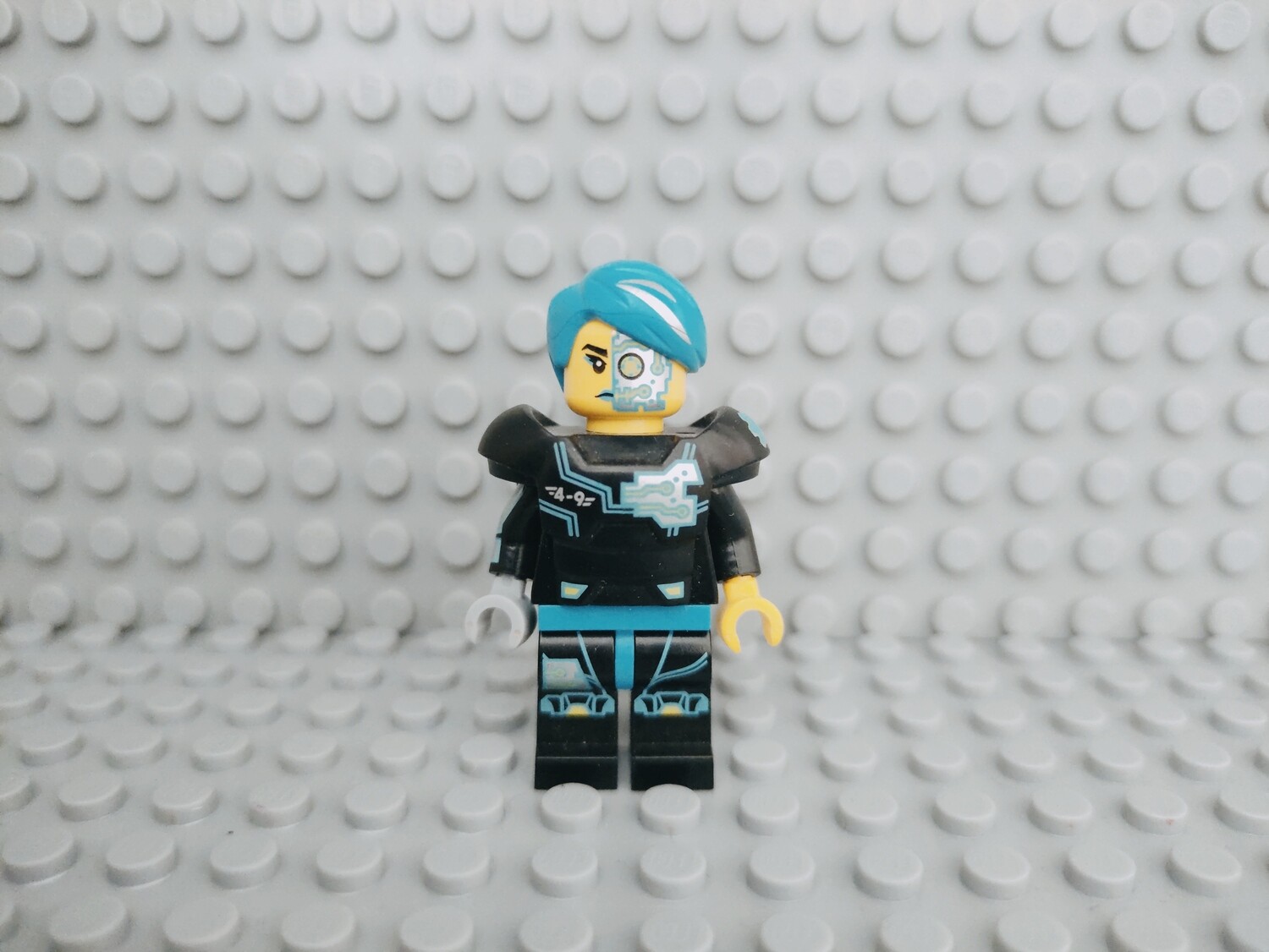 Lego Minifigures Minifigur Cyborg Series 16