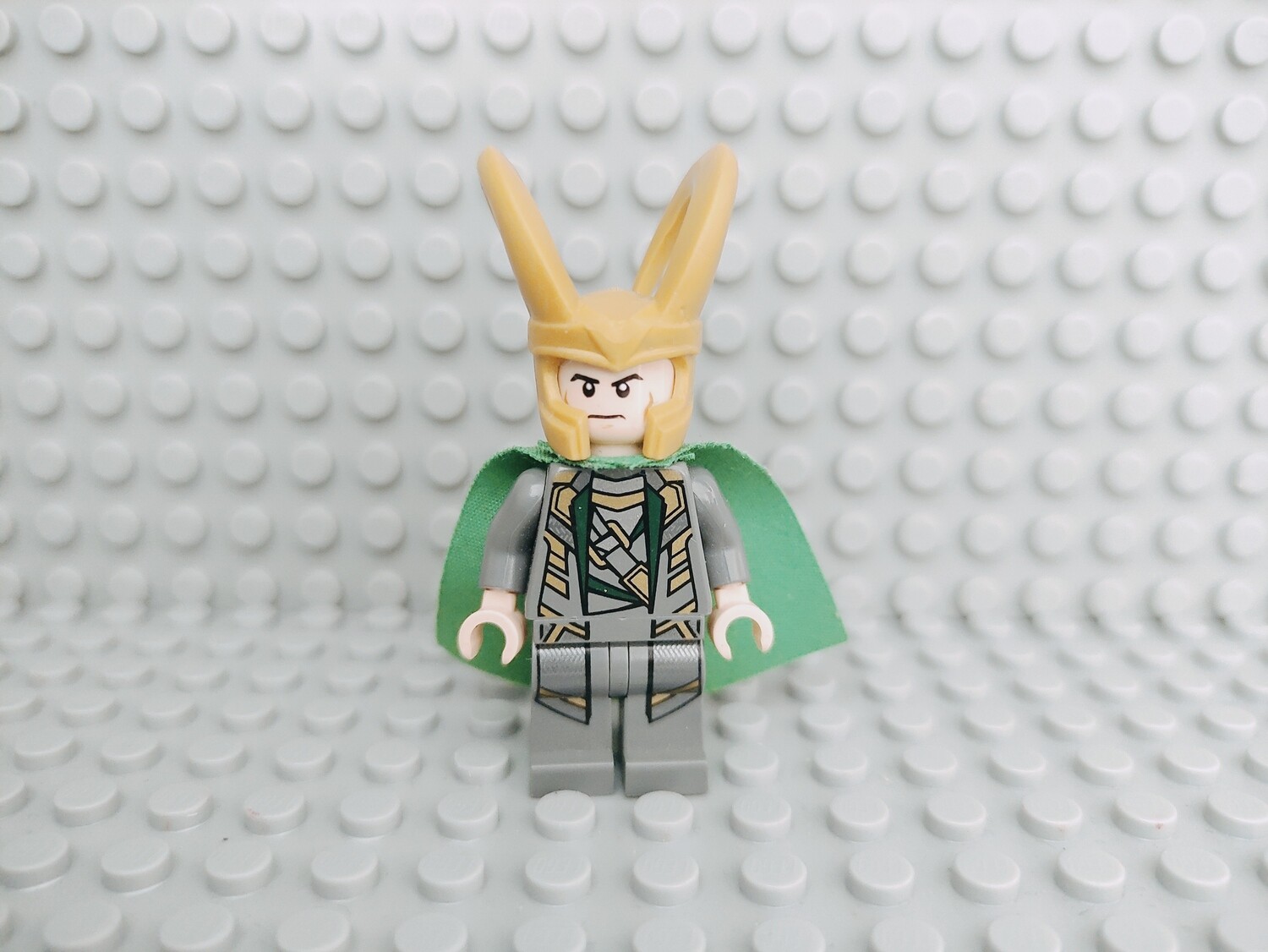 Lego Super Heroes Minifigur Loki