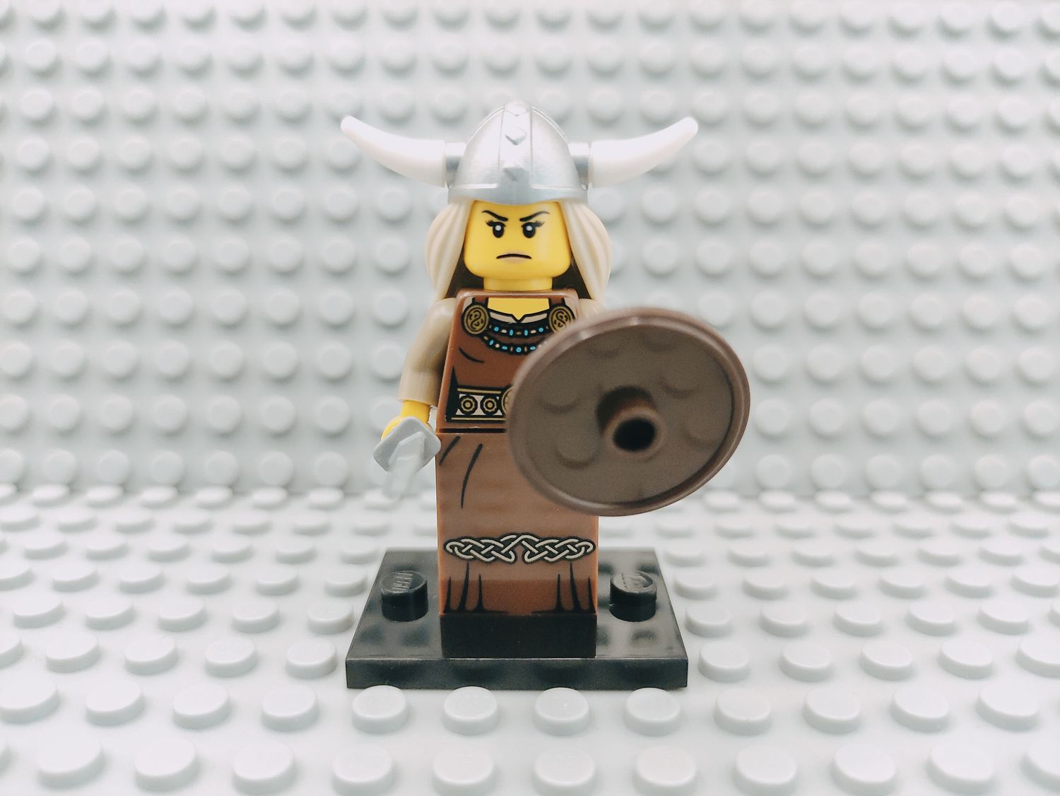 Lego Minifigures Minifigur Viking Woman Series 7
