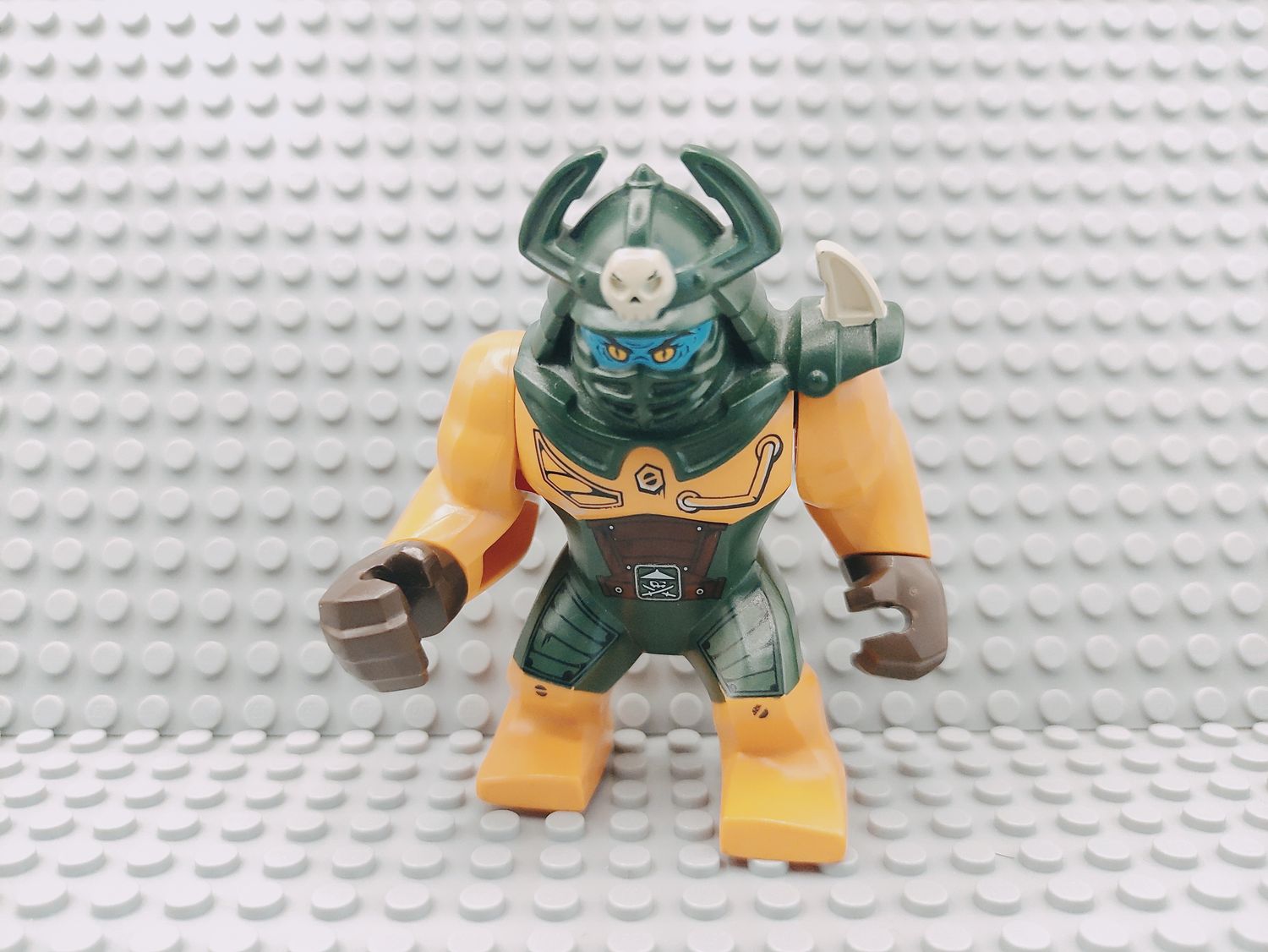 Lego Ninjago Minifigur Dogshank Skybound