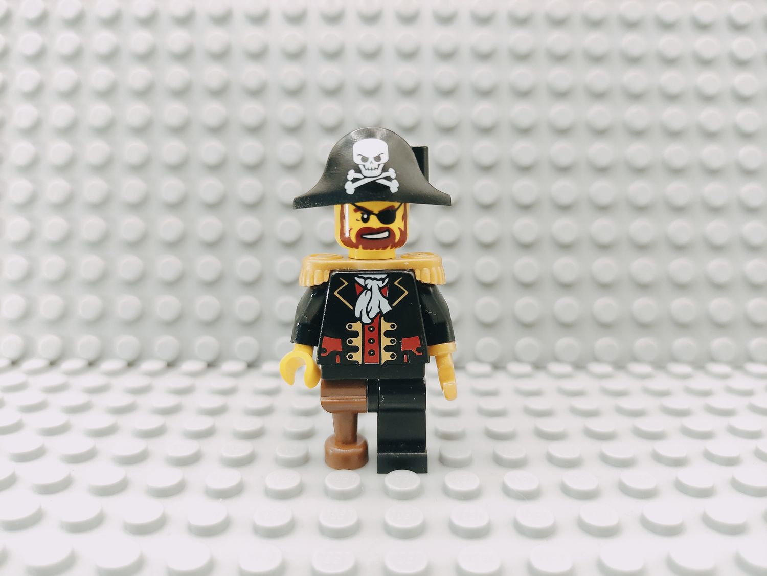 Lego Piraten Minifigur Captain Brickbeard