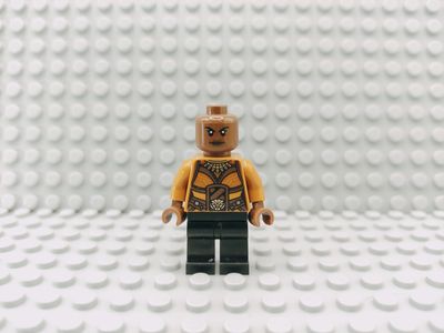 Lego Super Heroes Minifigur Okoye